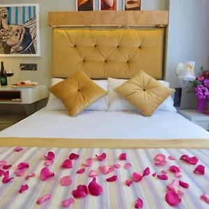 Hotel Just, Provincia di Istanbul