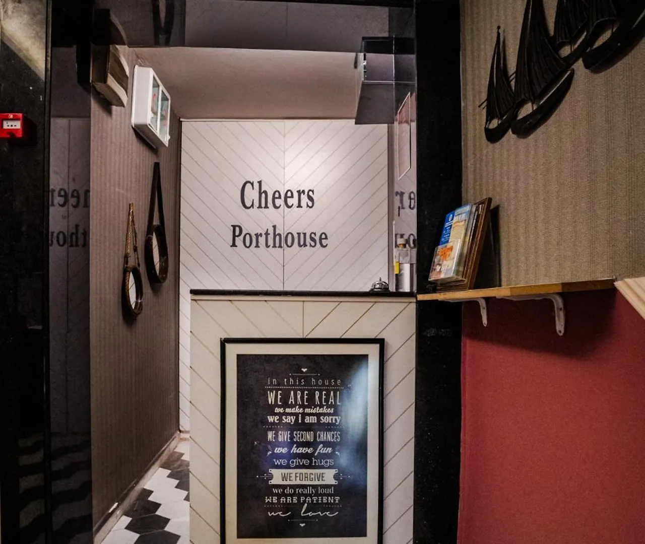 Cheers Porthouse Hotel Istanbul